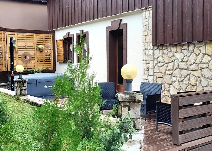 Klara Alpesi faház *